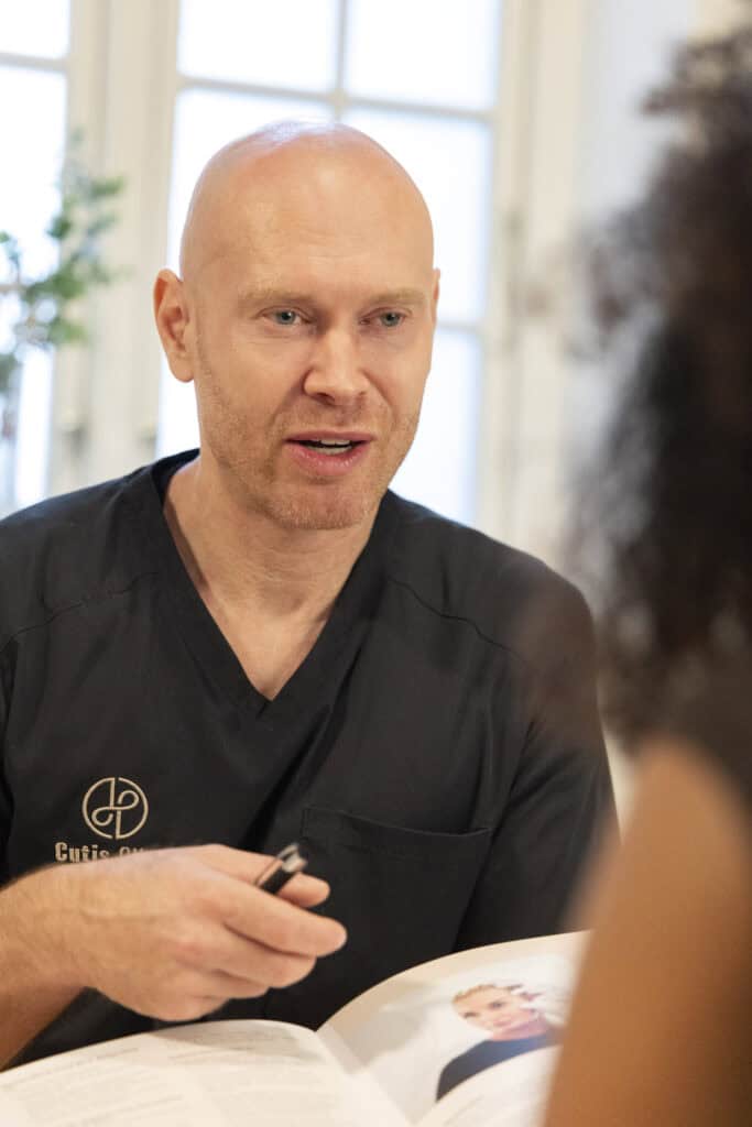 Behandling af cellulite med subcision hos Cutis Clinic
