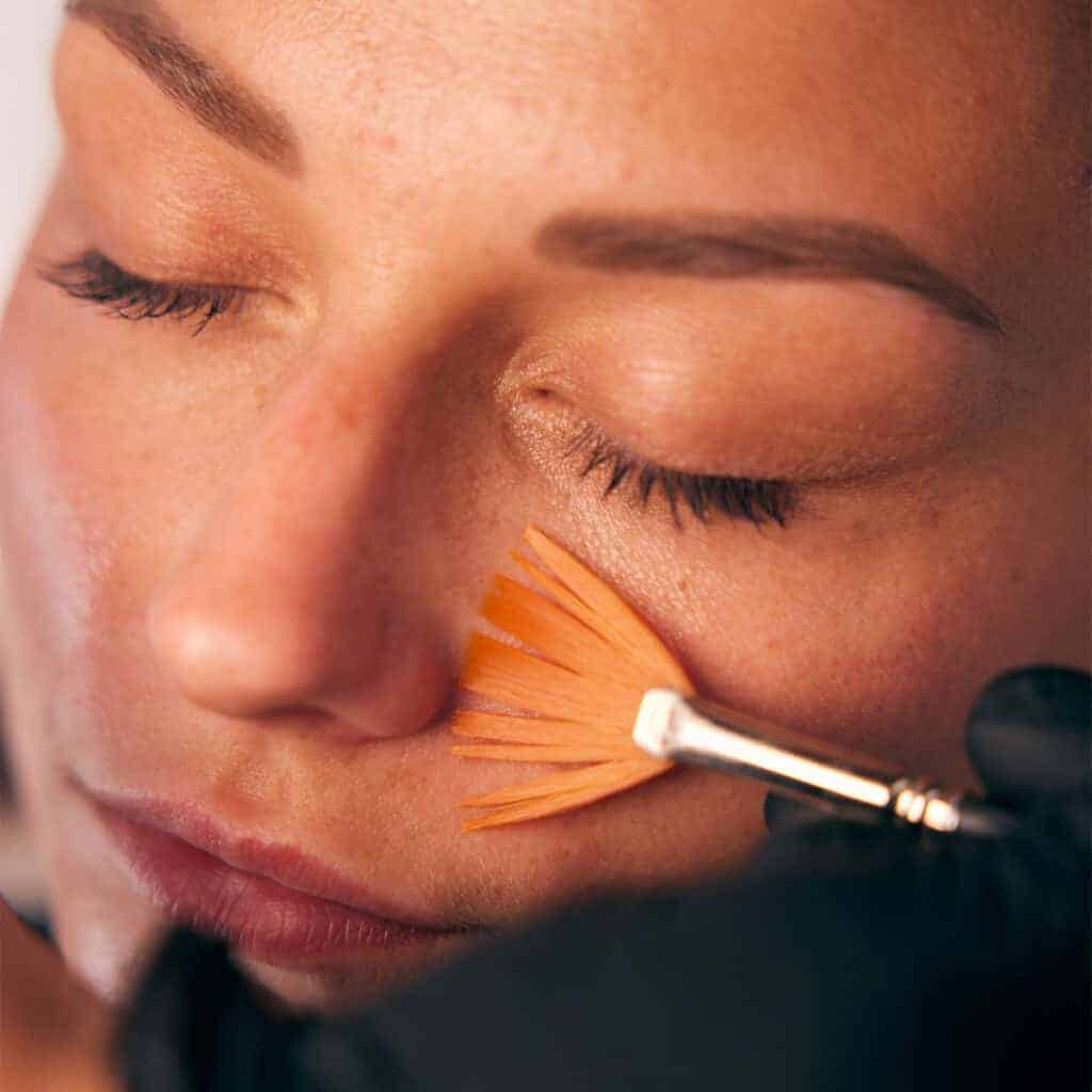 Hvad er en kemisk peeling? Cutis Clinic